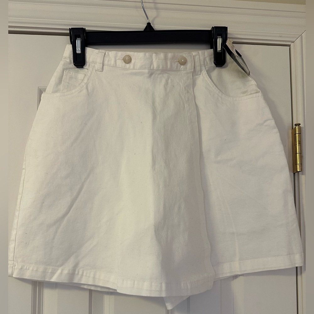 Women's White Reebok skort